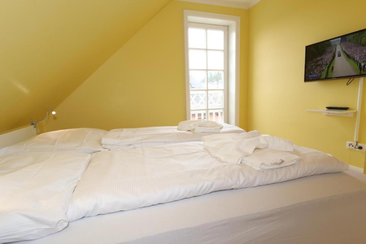 Friedrichshain, Thomas Mann Apartment Westerland